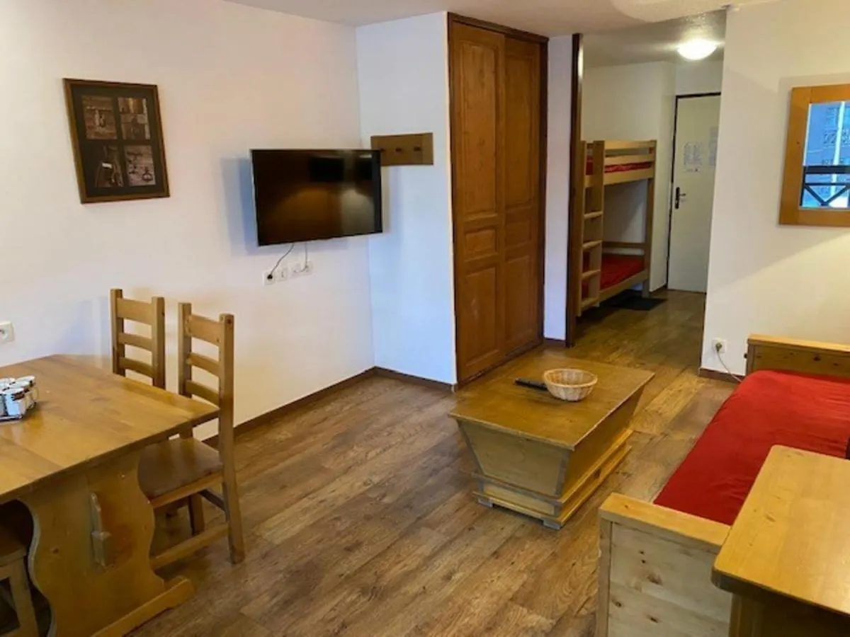 Apartment Studio Chaleureux A Brides Les Bains - 4 Pers, 28 M², Balcon, Parking, Proche Thermes - Fr-1-512-252