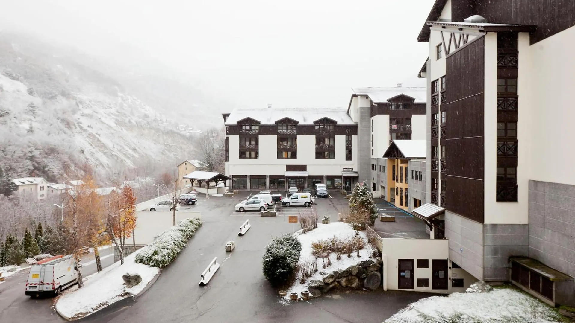 Studio Chaleureux A Brides Les Bains - 4 Pers, 28 M², Balcon, Parking, Proche Thermes - Fr-1-512-252 0*, Brides-les-Bains